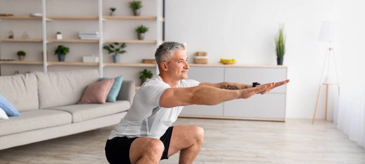 6 exercícios que atrasam o envelhecimento e mantêm o corpo independente, segundo especialistas - Imagem do artigo original