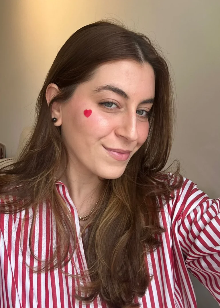 Espinhas de última hora? O adesivo cor-de-rosa que salvou meu dia (e pode salvar o seu!)