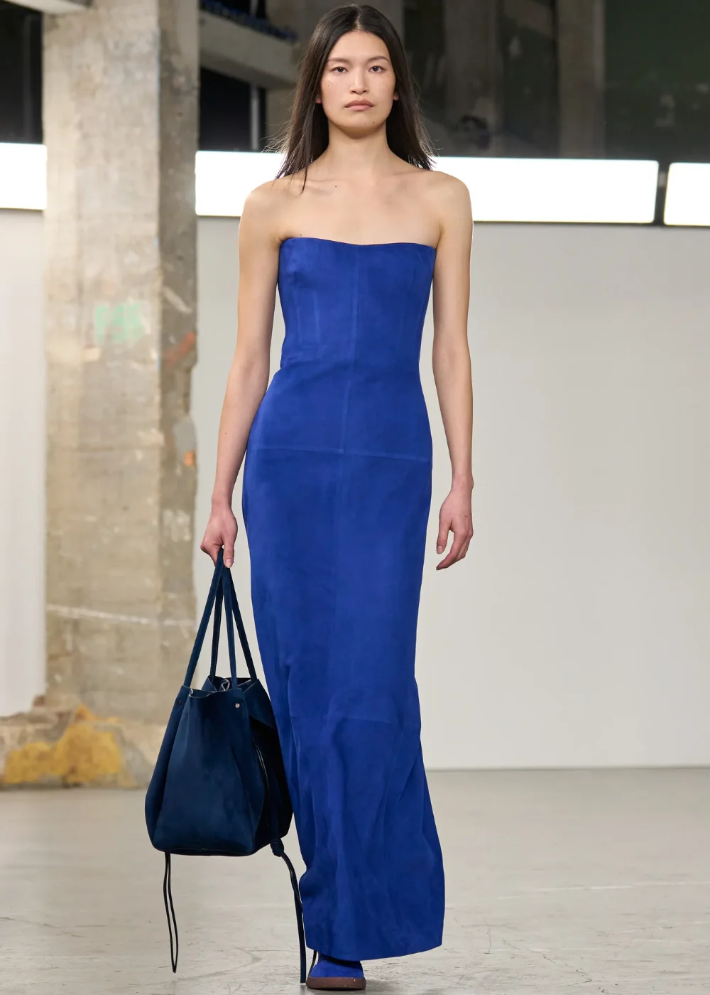 Seria o azul cobalto a cor tendência para ficar de olho? » STEAL THE LOOK - Imagem do artigo