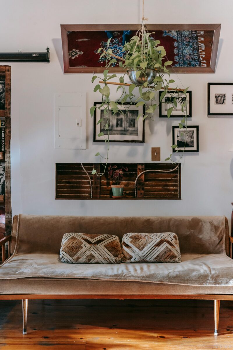 Sala Vintage: 7 Ideias Criativas para Decorar com Estilo Retrô e Charme Atemporal - Imagem do artigo original