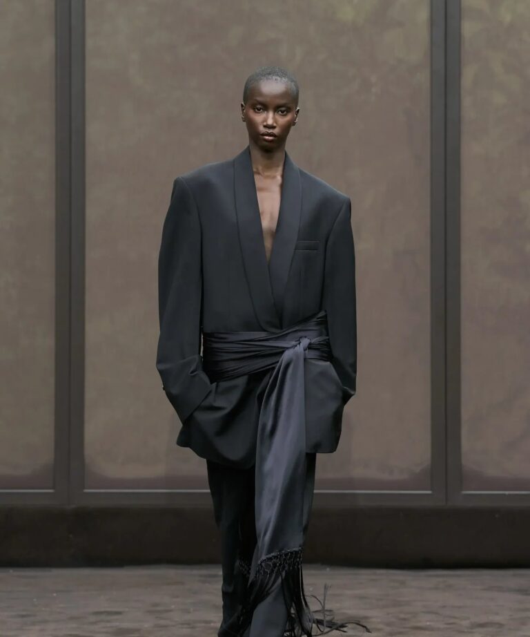 Piratas à Vista: a estética rebelde que domina as passarelas e invade o street style