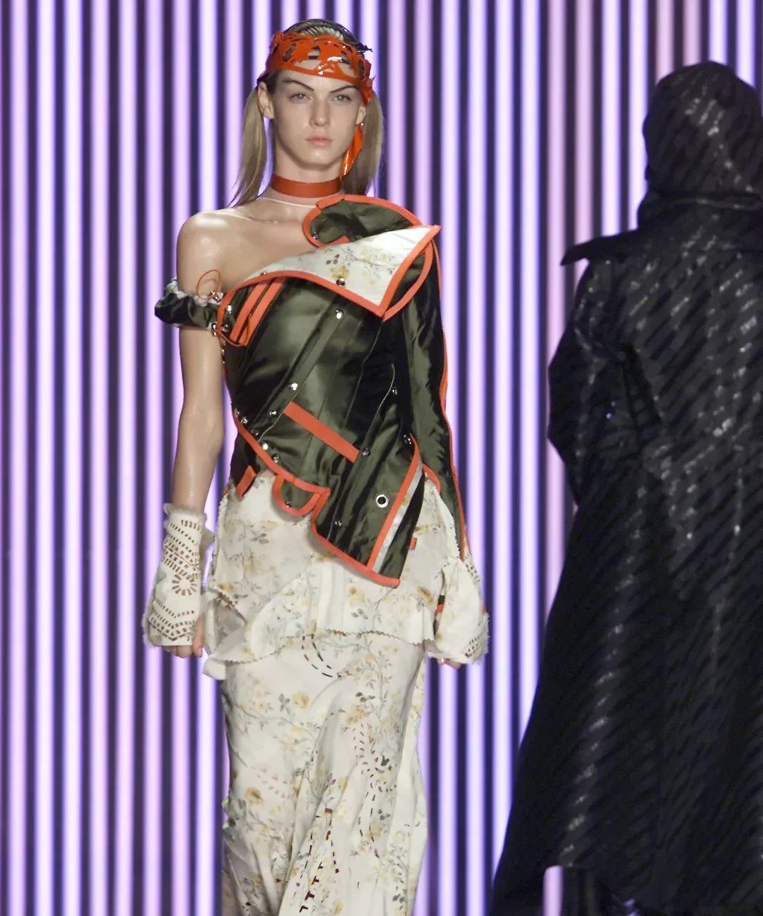 Piratas à Vista: a estética rebelde que domina as passarelas e invade o street style - Imagem do artigo original