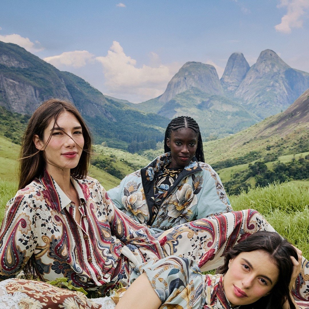 Imperdível: descubra como levar para casa as peças icônicas da Farm Global com 50% de desconto no Brasil - Imagem do artigo original