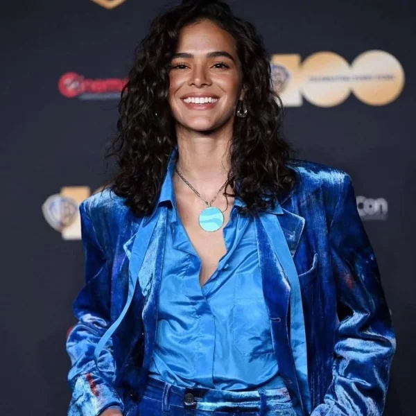 Bruna Marquezine viraliza com fios longuíssimos e relança moda - Imagem do artigo