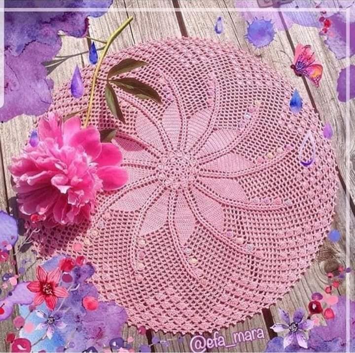 Centros de mesa em crochê vibrantes dominam decoração moderna hoje - Imagem do artigo original