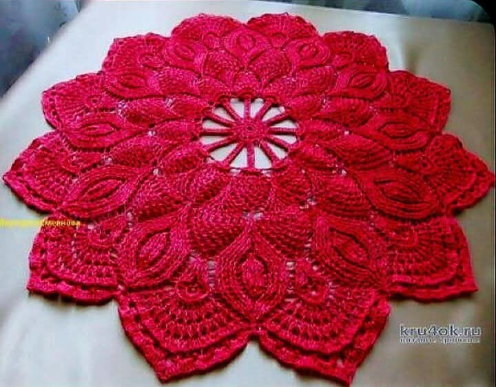 Toalhas de mesa em crochê dominam decoração sofisticada agora - Imagem do artigo original